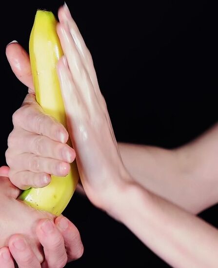 Банан мисалын колдонуп мүчөдү көбөйтүү үчүн массаж